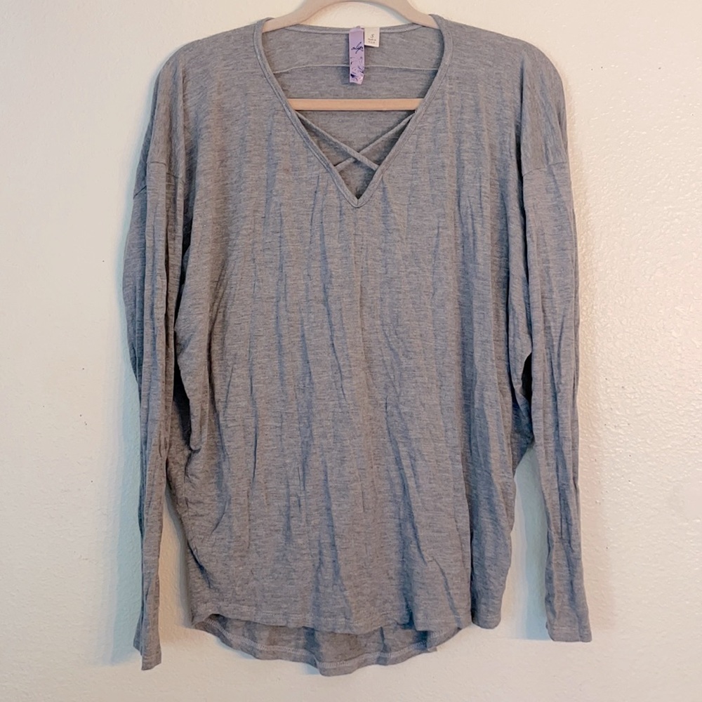 Women top ALYA